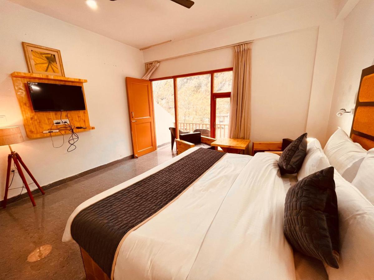 Hotel Beas River Retreat - A Riverside Hotel With Balcony Manāli Exterior foto