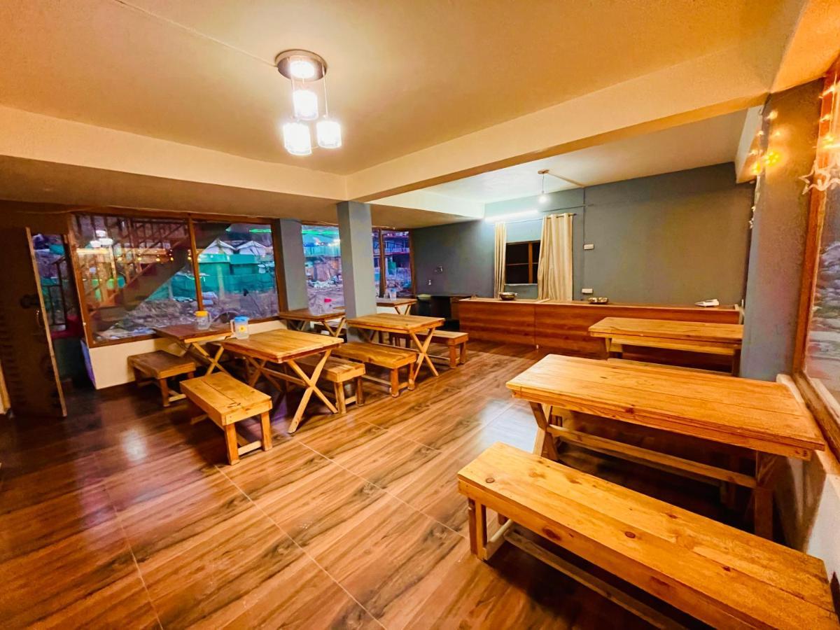 Hotel Beas River Retreat - A Riverside Hotel With Balcony Manāli Exterior foto
